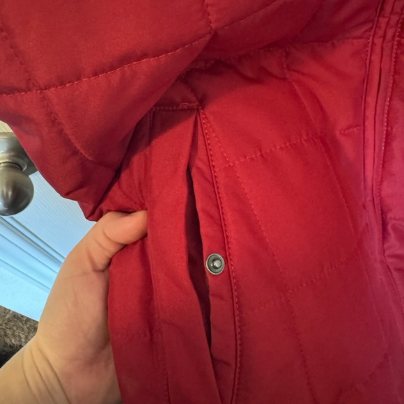 Chaps Men’s Md Red Quilted Vest - Picture 5 of 5